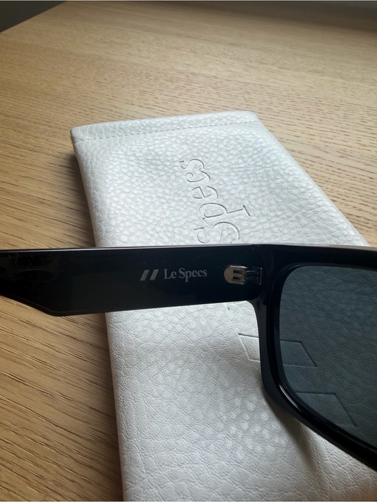 Le Specs SHMOOD Black Smoke Mono Rectangle Sunglasses main image 2